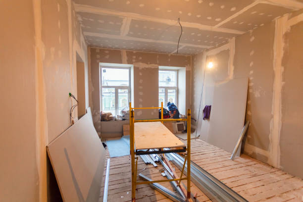 Best Attic Mold Removal  in Midway City, CA